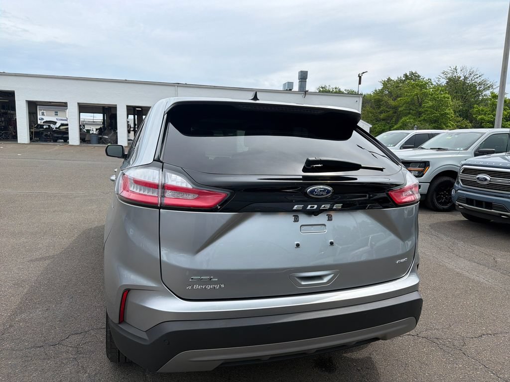 Used 2023 Ford Edge SEL w/ Convenience Package AWD/4WD image 4