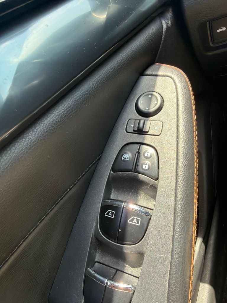 Used 2019 Nissan Maxima SR FWD image 14