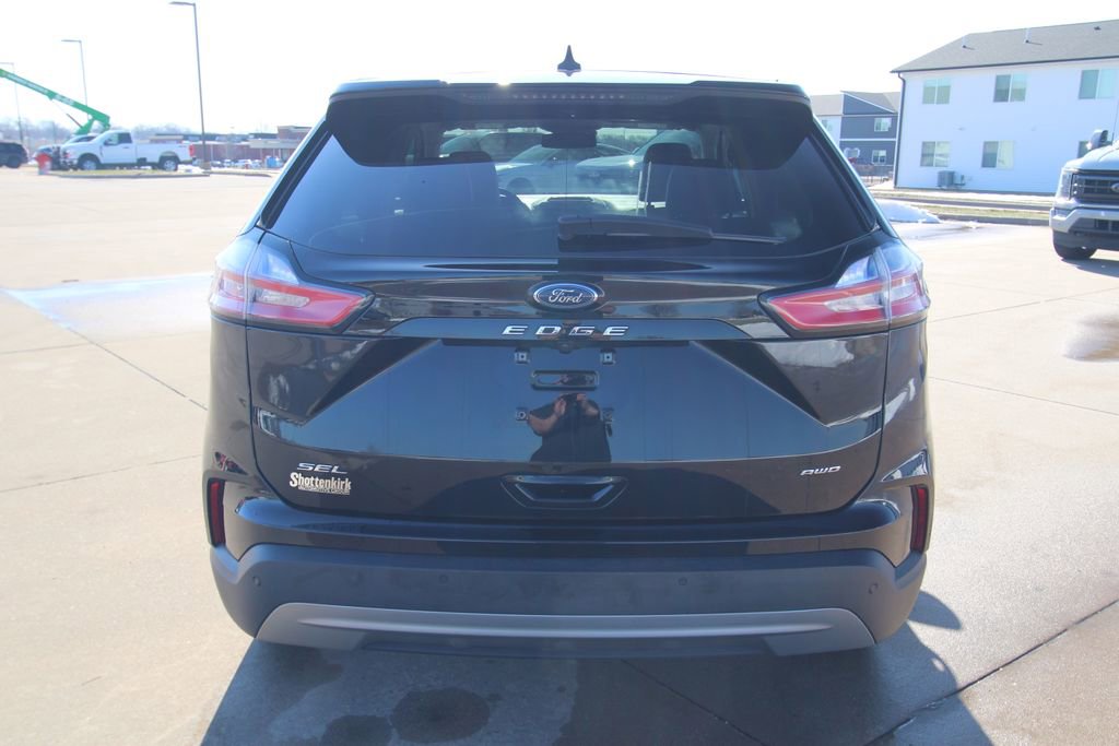 Used 2024 Ford Edge SEL image 13
