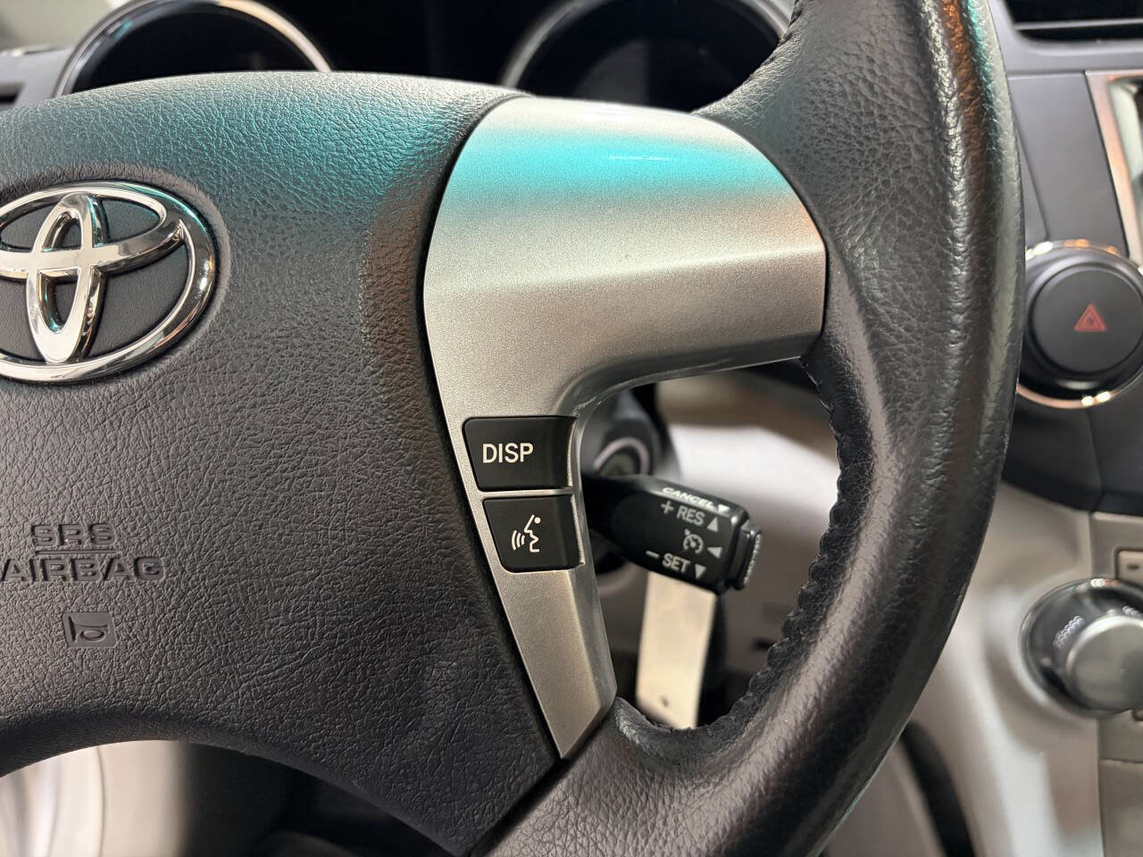 Used 2013 Toyota Highlander 4WD Hybrid image 23