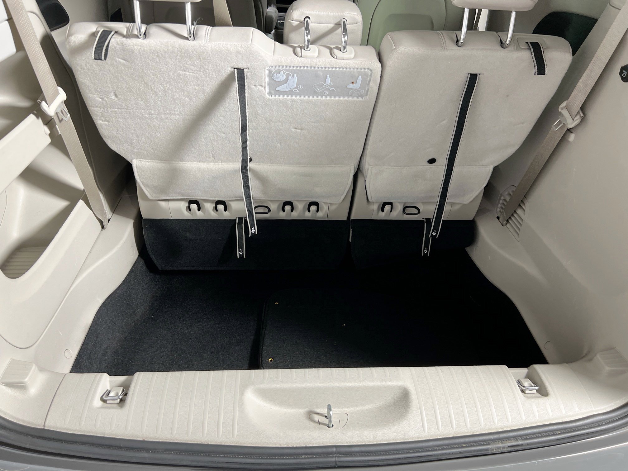 Used 2021 Chrysler Pacifica Touring-L image 25