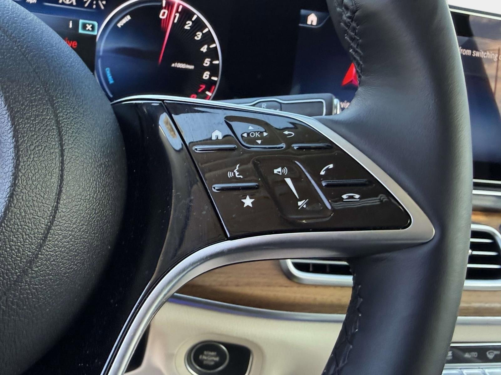 Used 2025 Mercedes-Benz GLE 450e 4MATIC image 56