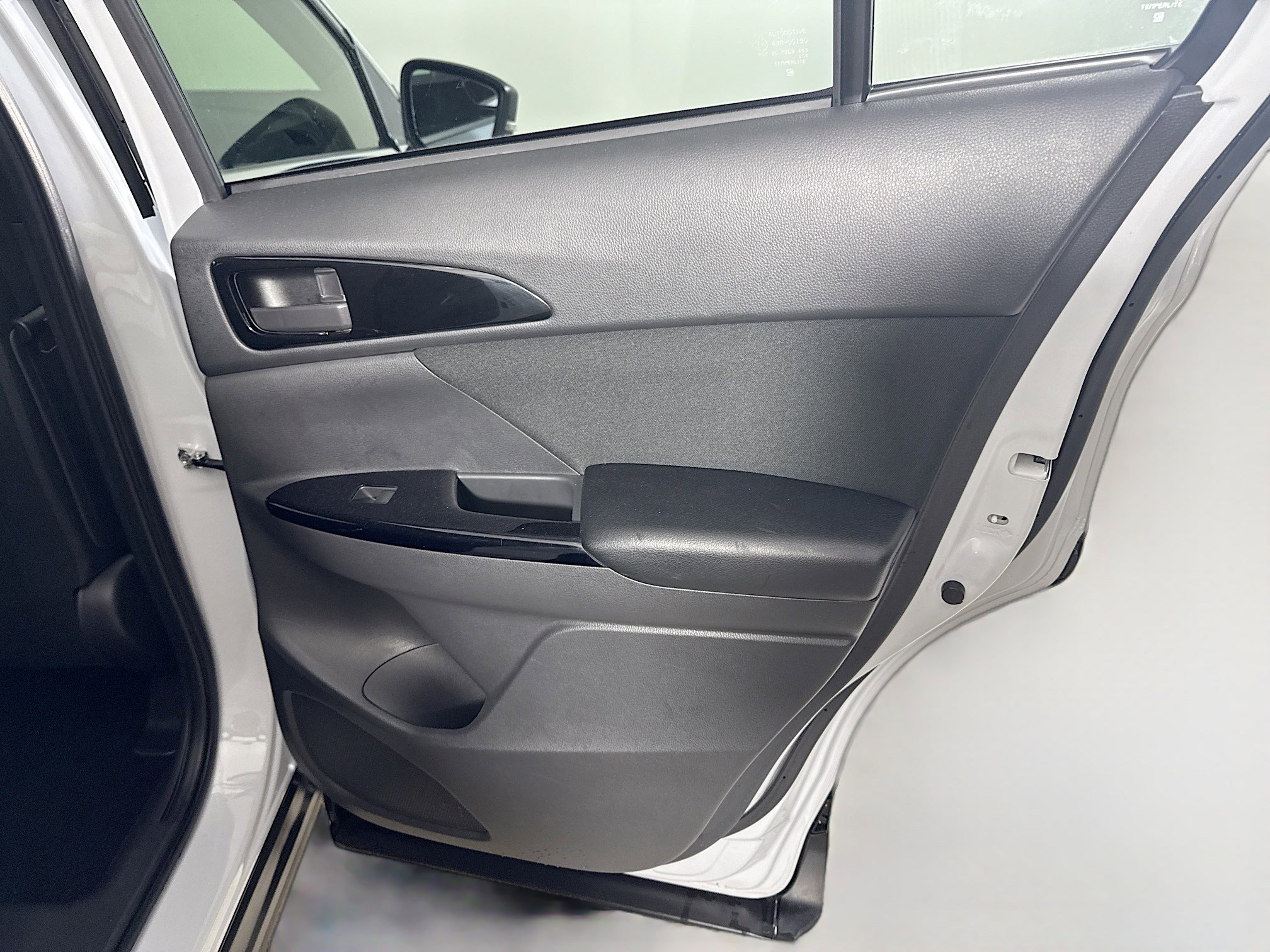 Used 2024 Mitsubishi Eclipse Cross Black Edition image 28