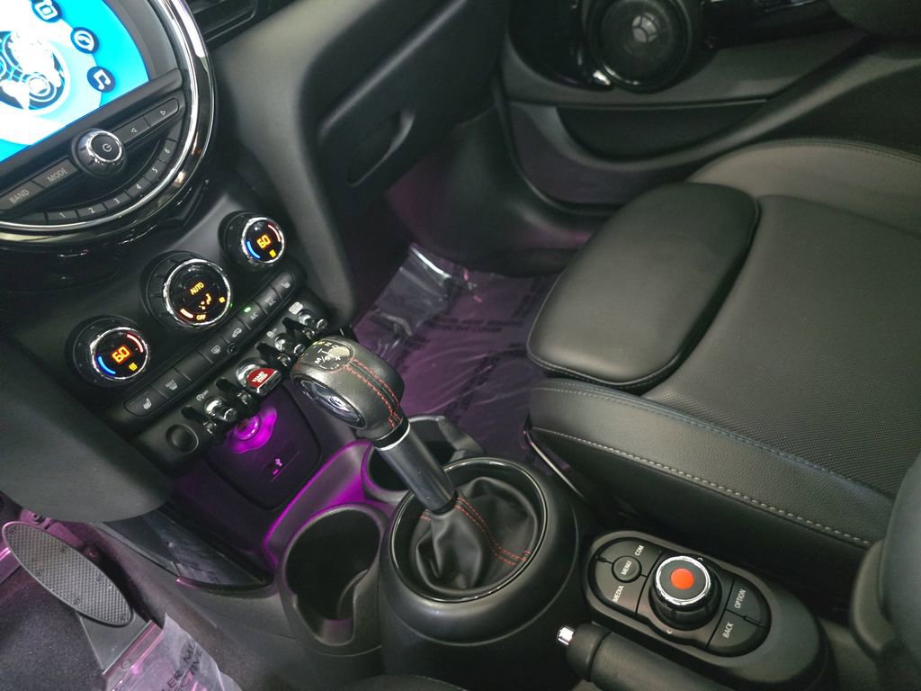Used 2019 MINI Cooper S w/ Premium Package image 26