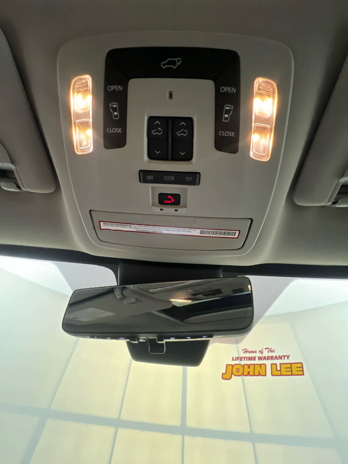 Used 2021 Toyota Sienna Limited image 21