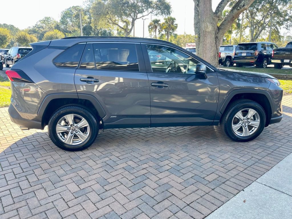 Used 2025 Toyota RAV4 LE image 7