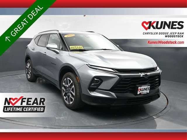 Used 2025 Chevrolet Blazer RS AWD/4WD image 1