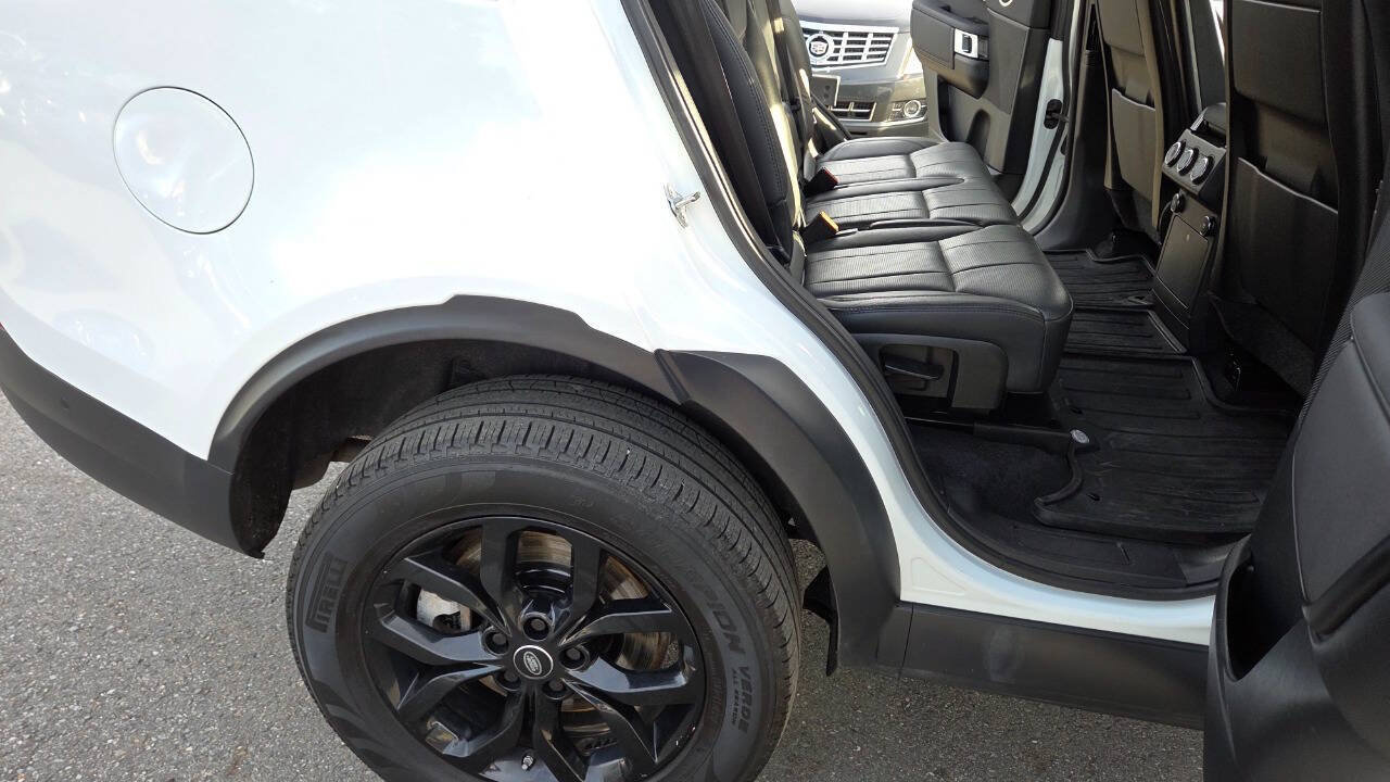 Used 2019 Land Rover Discovery SE AWD/4WD image 38