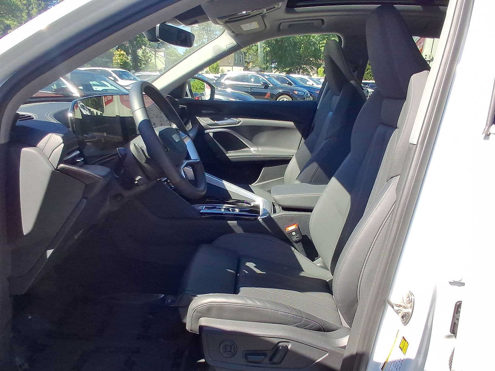 Certified 2025 Audi Q5 Premium w/ Premium Plus AWD/4WD image 17