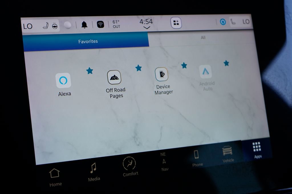 Used 2022 Jeep Wagoneer Series III w/ Rear Seat Video Group 1 image 31