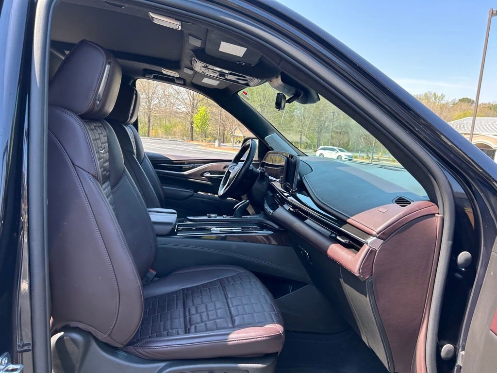 Used 2023 Cadillac Escalade ESV Sport Platinum w/ LPO, ONYX Package image 57