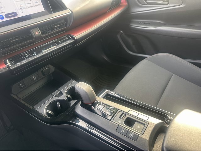 Used 2023 Toyota Prius Prime SE image 29