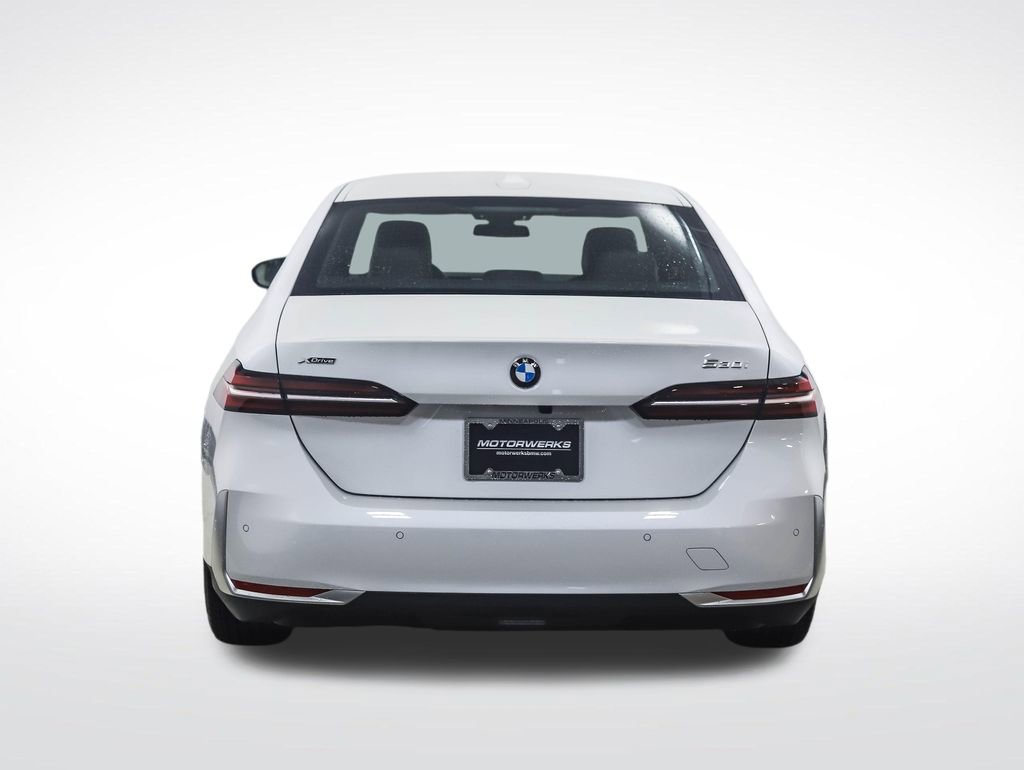 Used 2026 BMW 530i xDrive AWD/4WD image 4