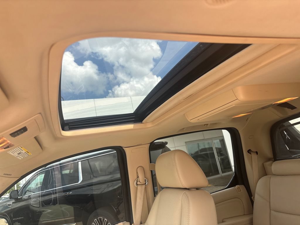 Used 2007 Cadillac Escalade EXT w/ Information Package AWD/4WD image 26