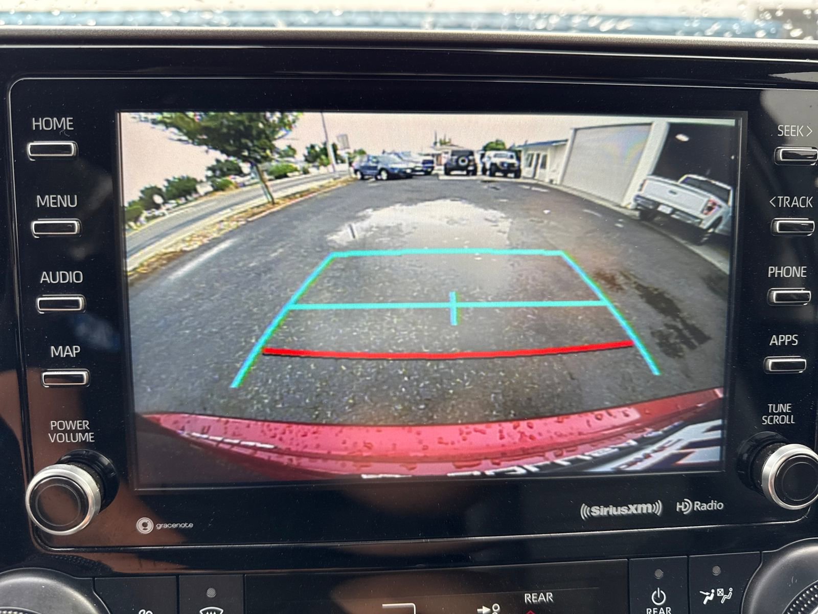 Used 2022 Toyota Highlander XLE image 19