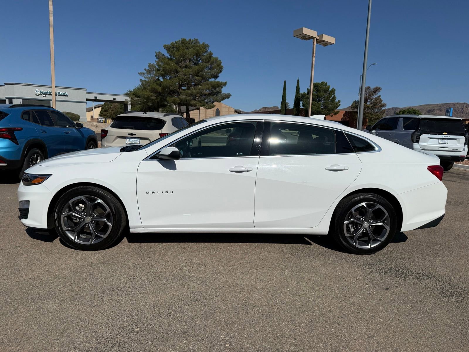 Used 2024 Chevrolet Malibu LT FWD image 10