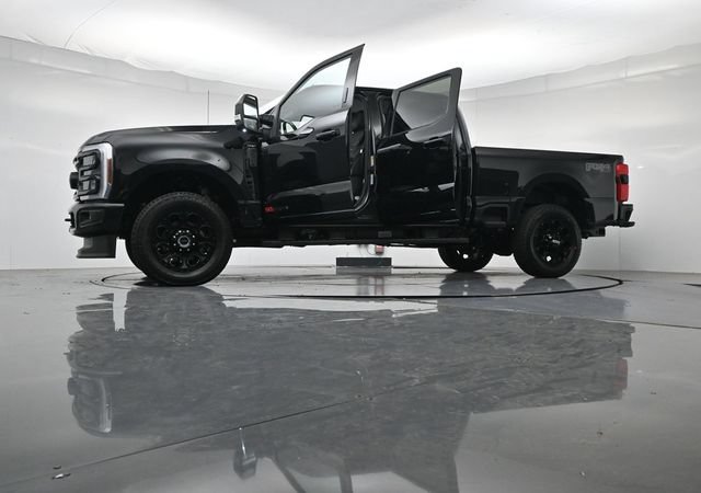 New 2026 Ford F250 Lariat w/ Black Appearance Package AWD/4WD image 57