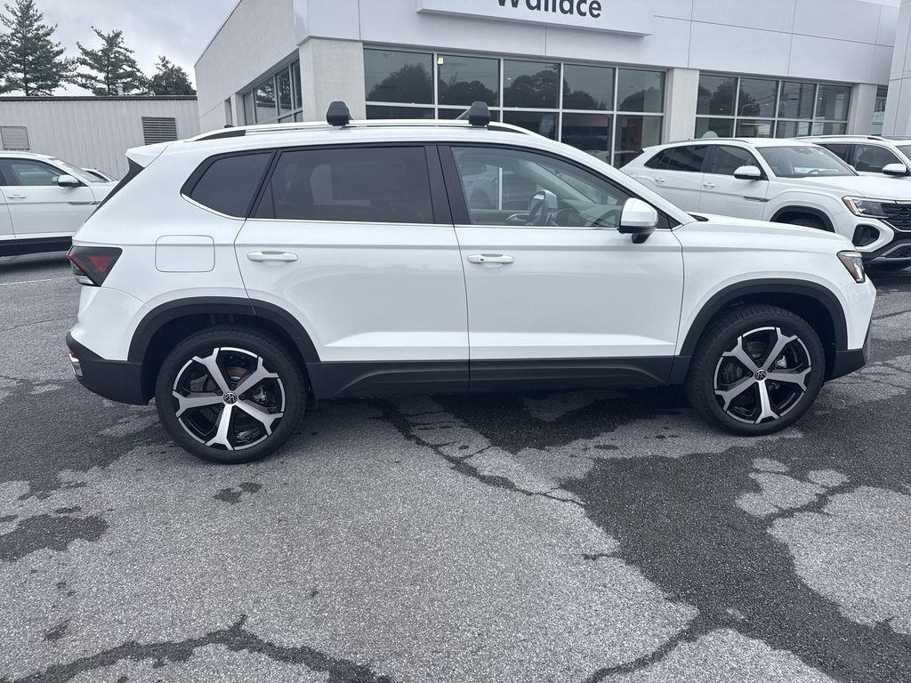 New 2025 Volkswagen Taos SEL AWD/4WD image 4