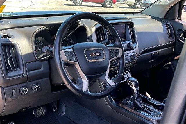Used 2022 GMC Canyon Denali w/ Denali Black Edition Package AWD/4WD image 18