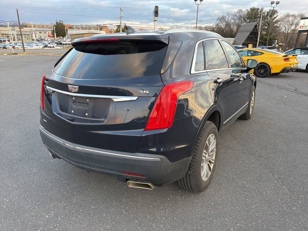 Used 2017 Cadillac XT5 Luxury w/ Driver Awareness Package image 5