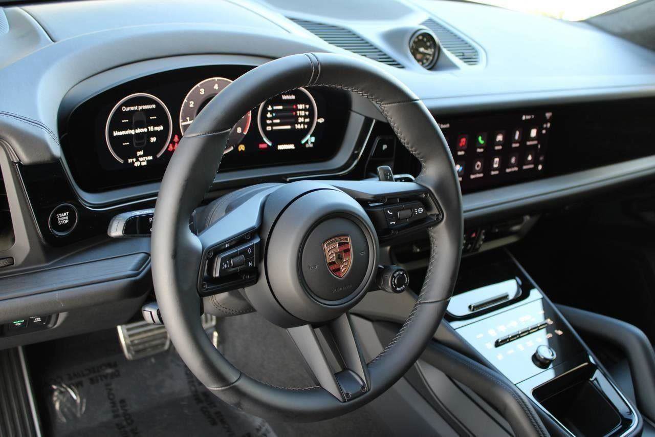 New 2025 Porsche Cayenne GTS image 79