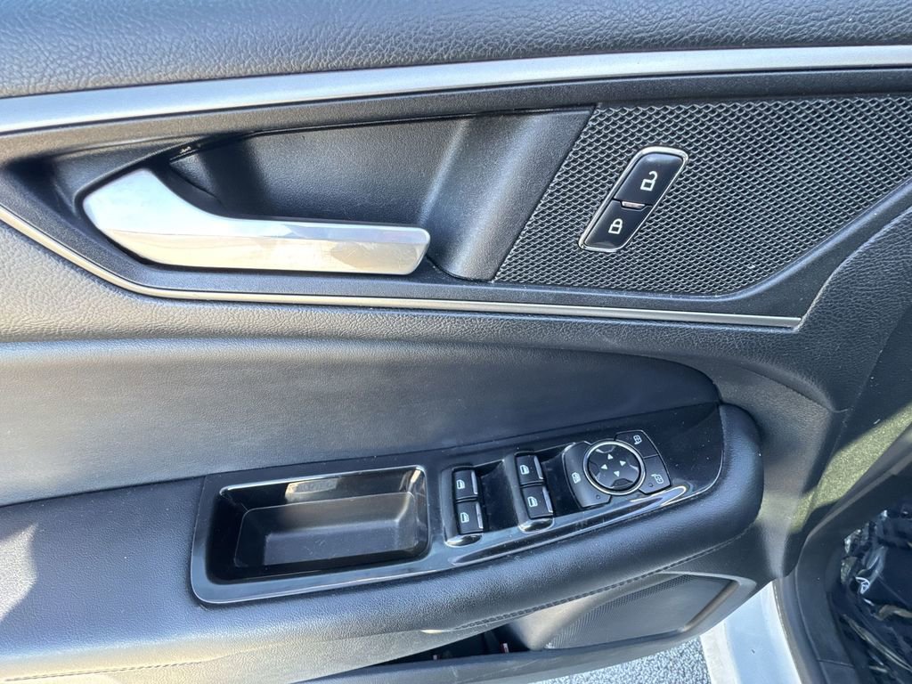 Used 2015 Ford Edge SEL w/ Equipment Group 201A image 15