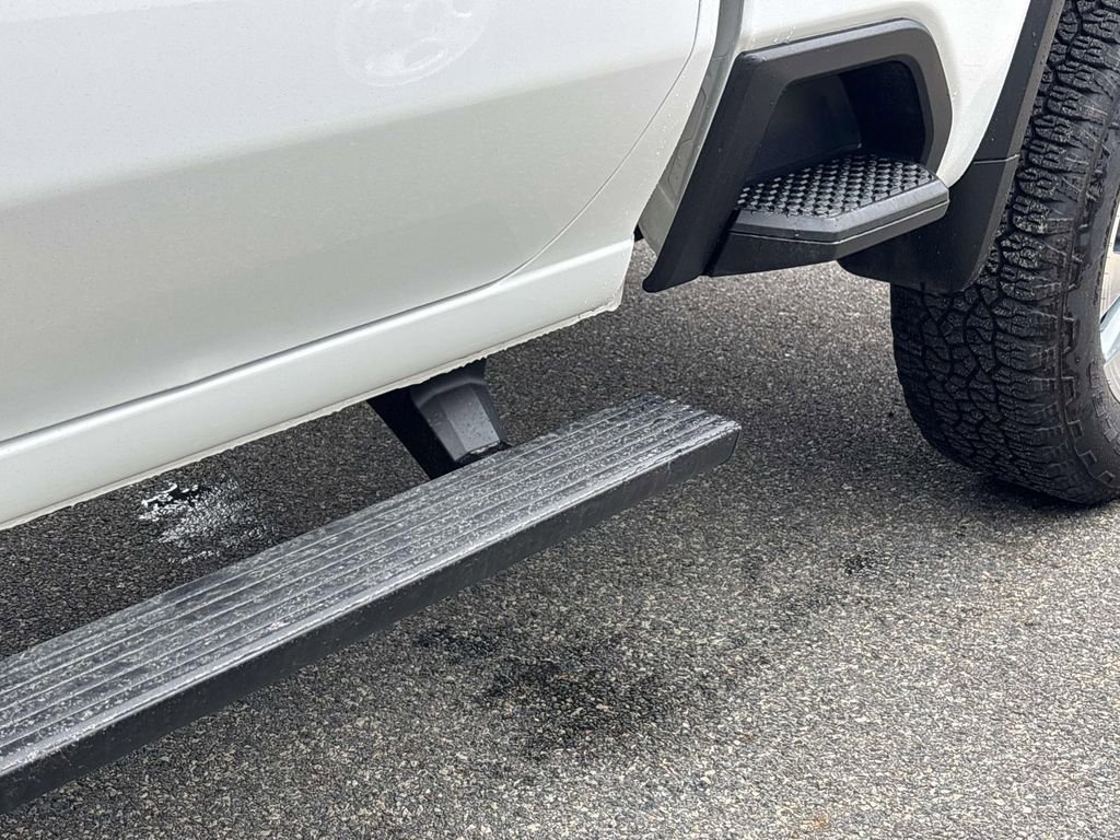 Used 2023 Chevrolet Silverado 2500 Custom w/ Custom Value Package image 30