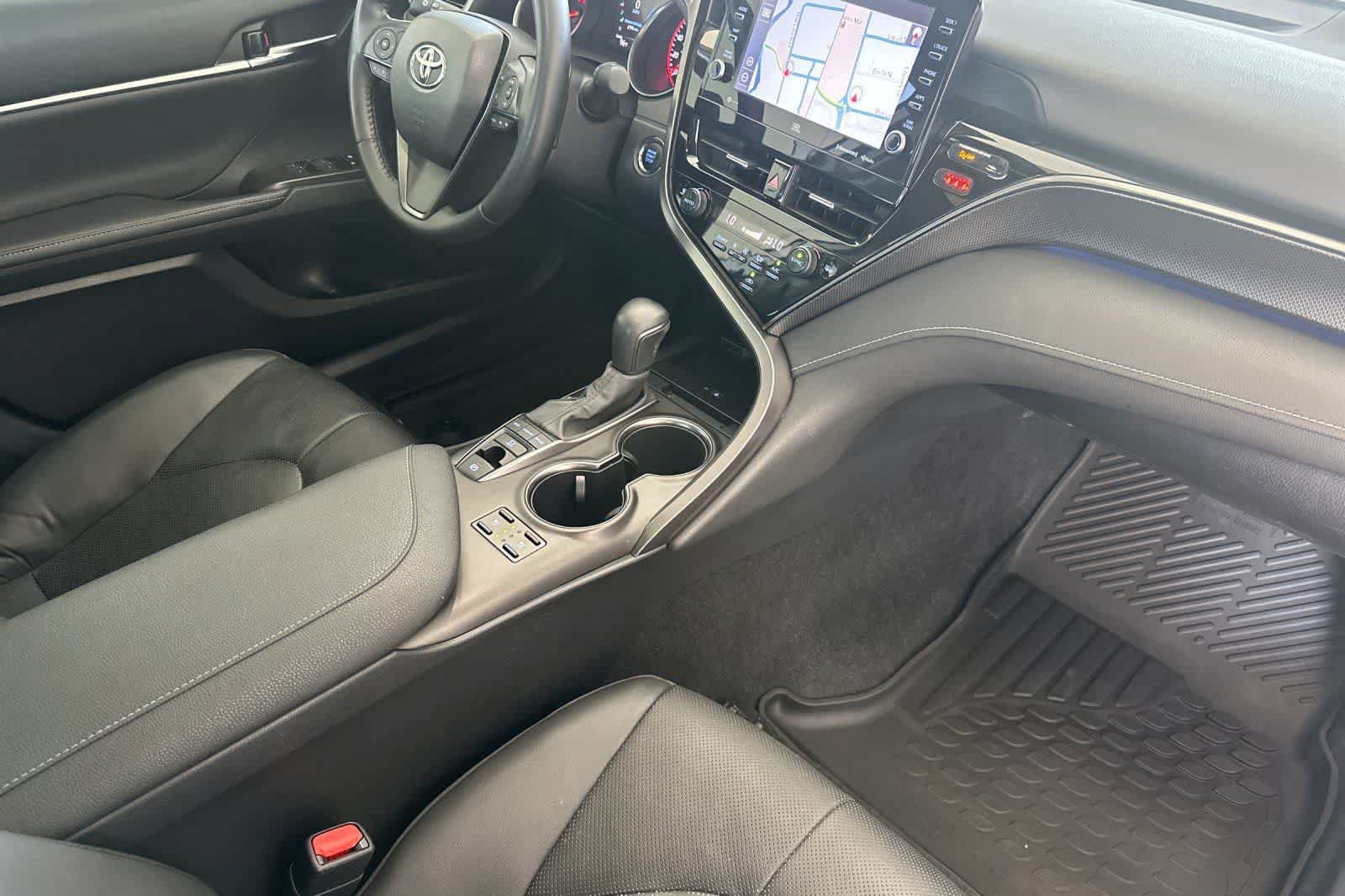Used 2022 Toyota Camry XSE w/ Navigation Package AWD/4WD image 16