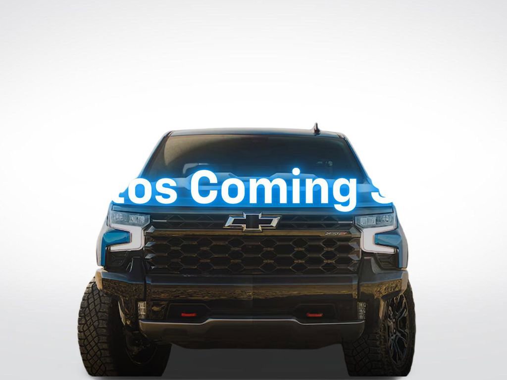 Used 2023 Chevrolet Equinox LT image 2