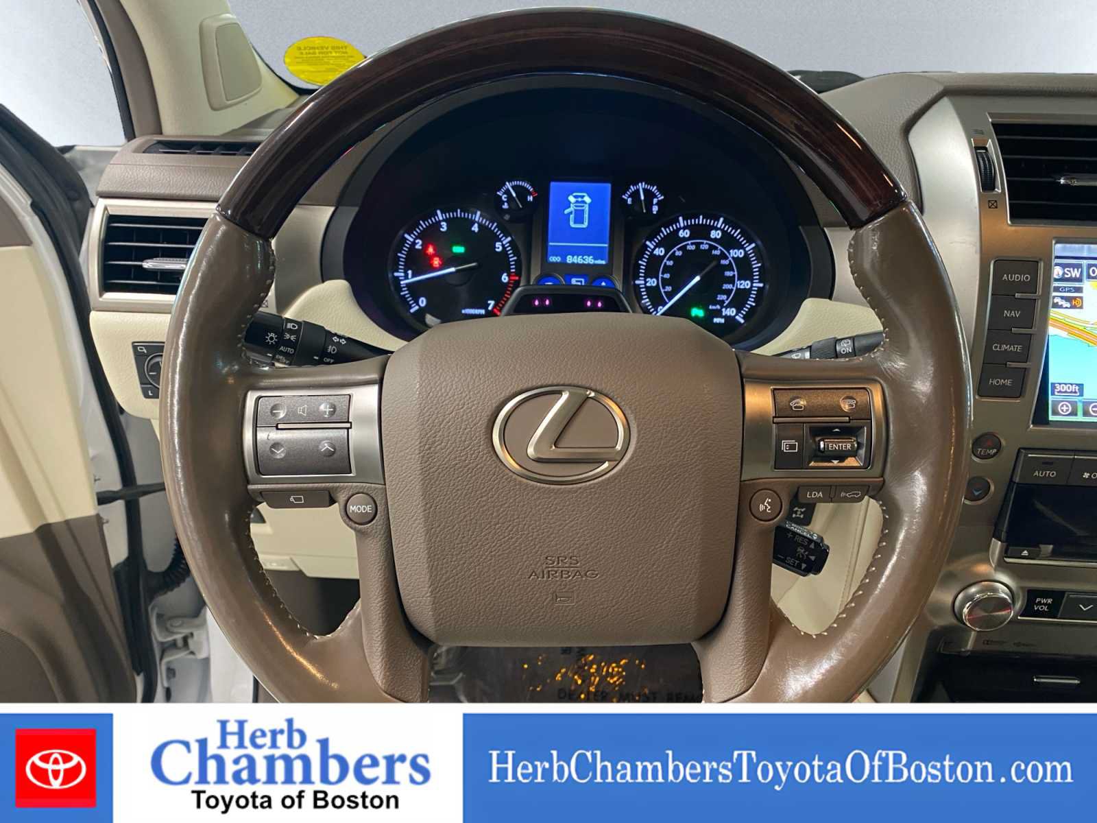 Used 2018 Lexus GX 460 Luxury AWD/4WD image 17