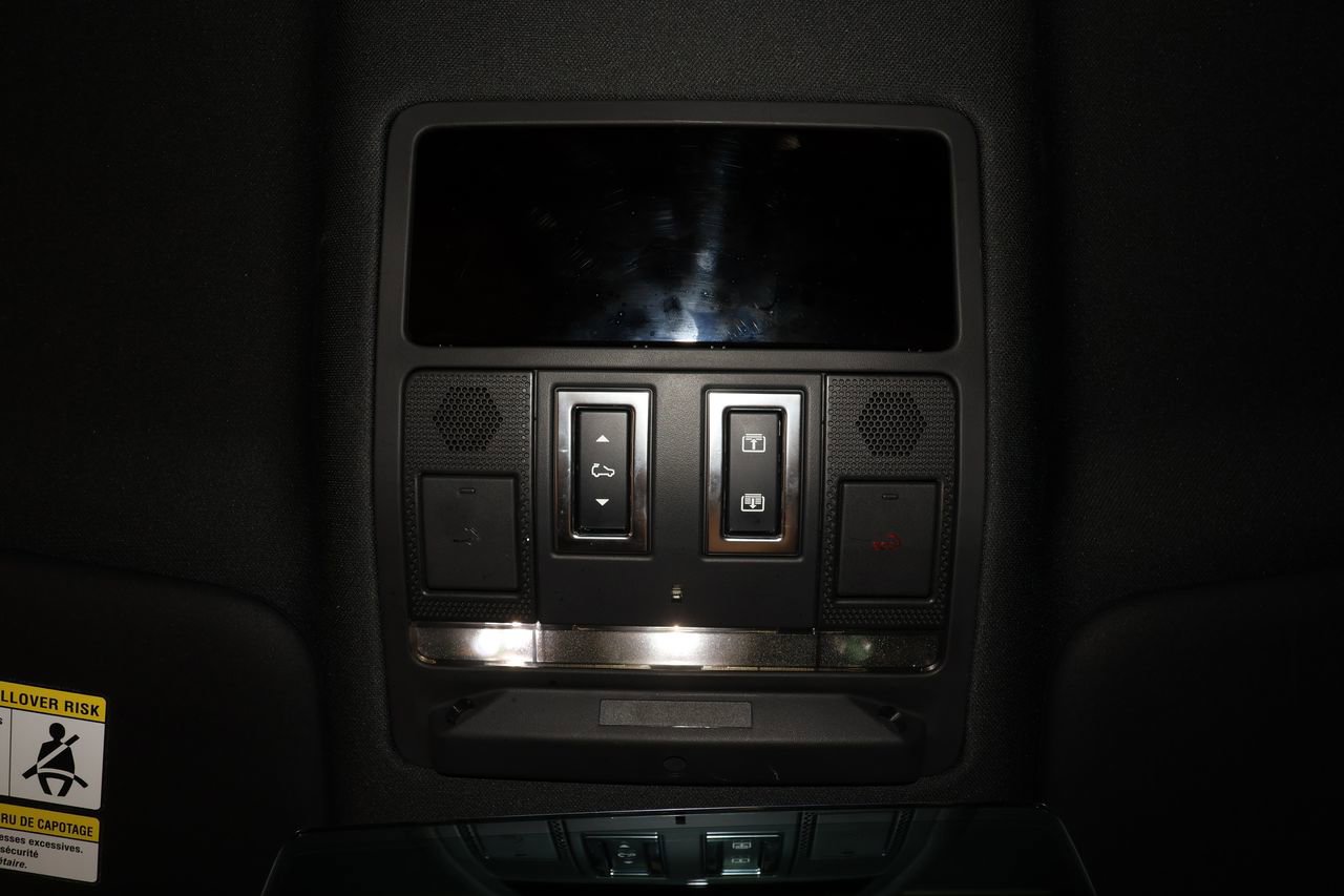 Used 2023 Land Rover Defender 130 X image 34