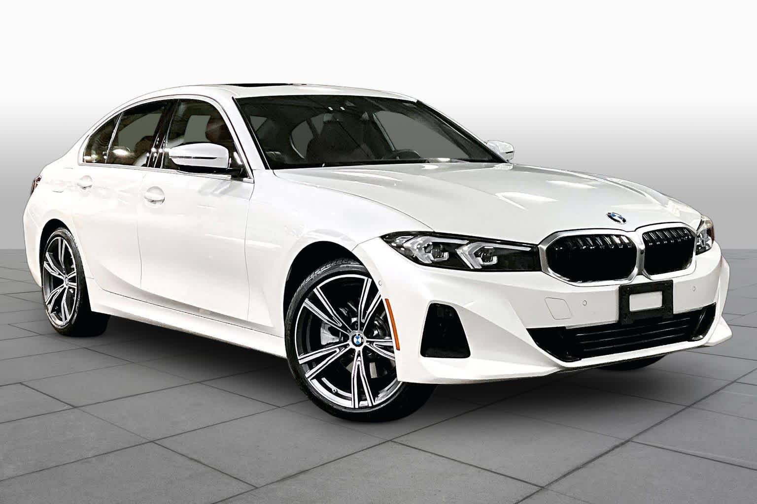 Used 2024 BMW 330i xDrive Sedan w/ Premium Package AWD/4WD image 3