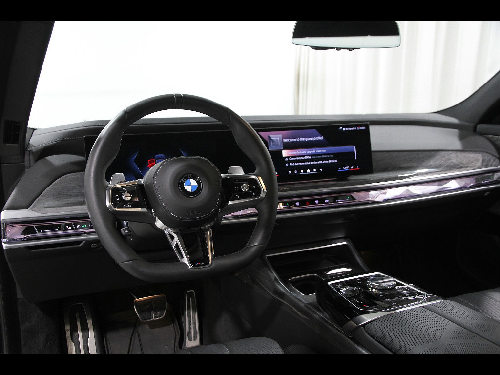 Certified 2024 BMW 760i xDrive AWD/4WD image 6