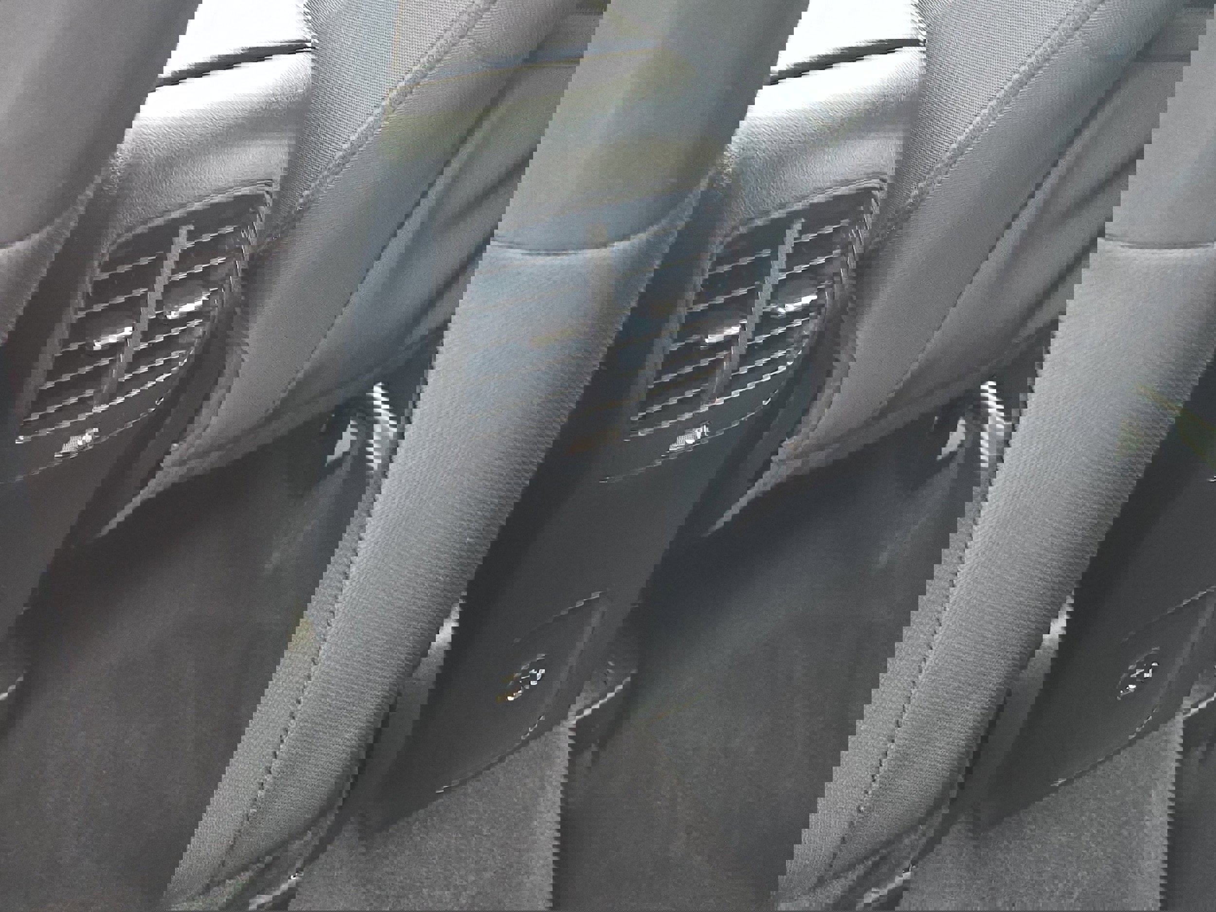 Certified 2022 Ford Escape SE w/ SE Sport Appearance Package image 14