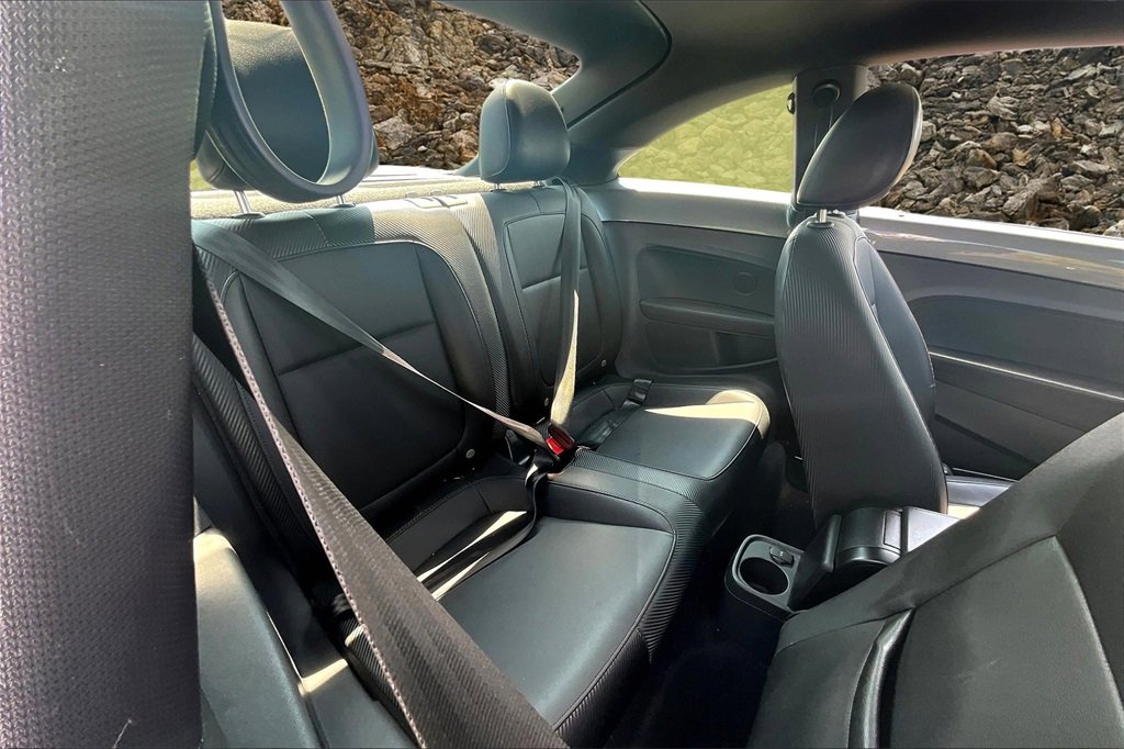 Used 2019 Volkswagen Beetle 2.0T SE image 24
