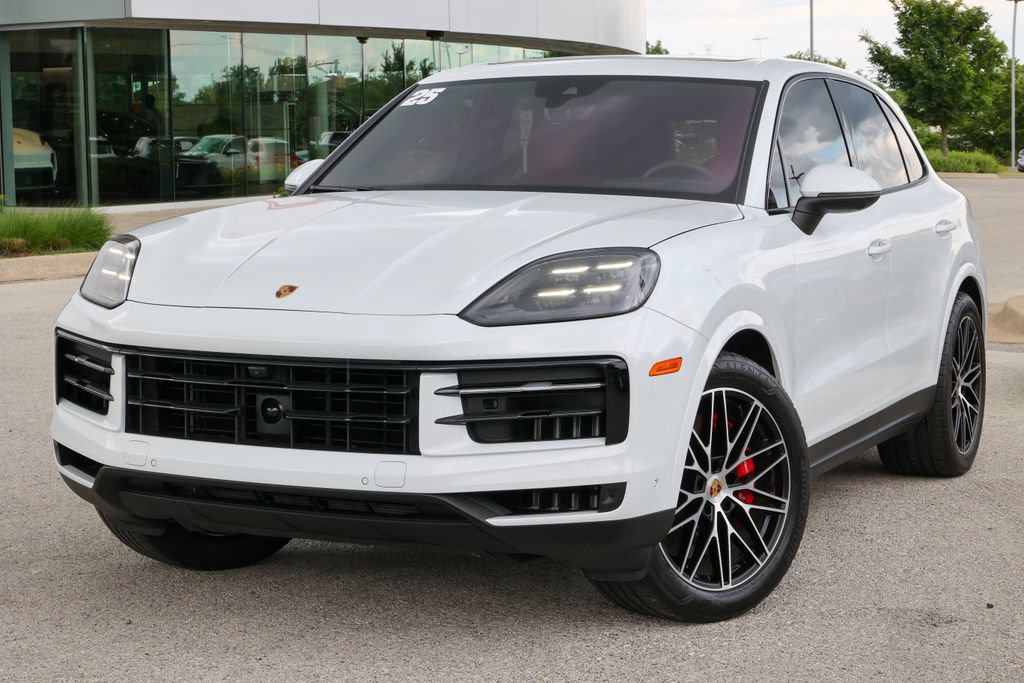 Certified 2025 Porsche Cayenne S AWD/4WD image 26
