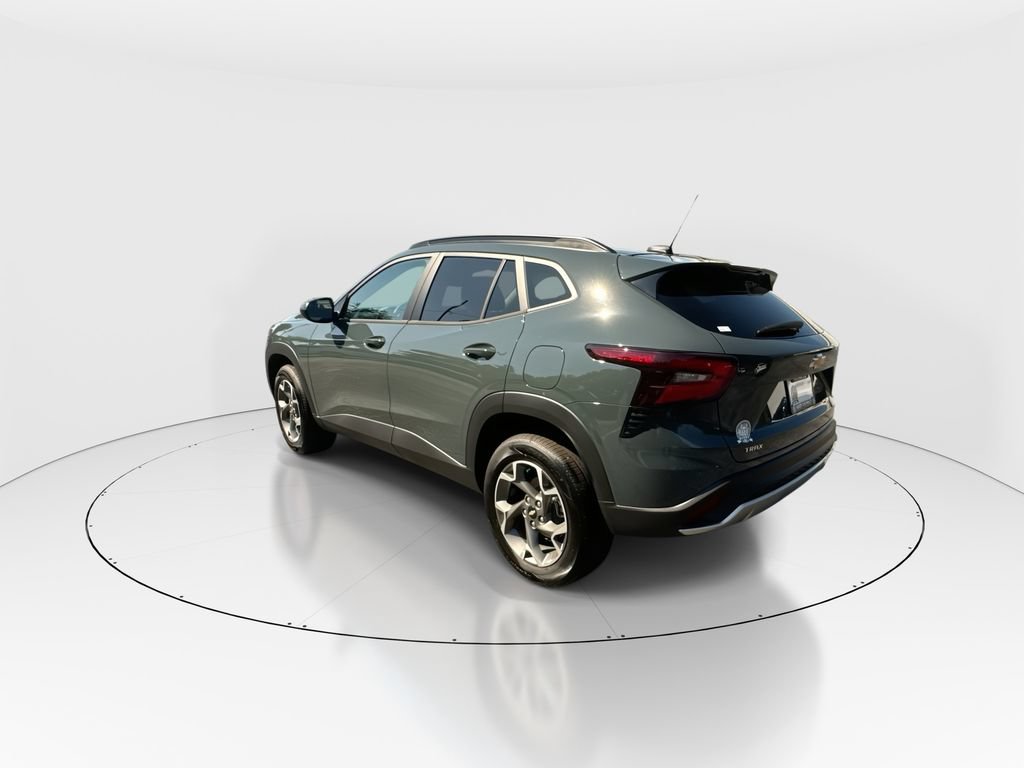 New 2026 Chevrolet Trax LT w/ LT Convenience Package FWD image 6