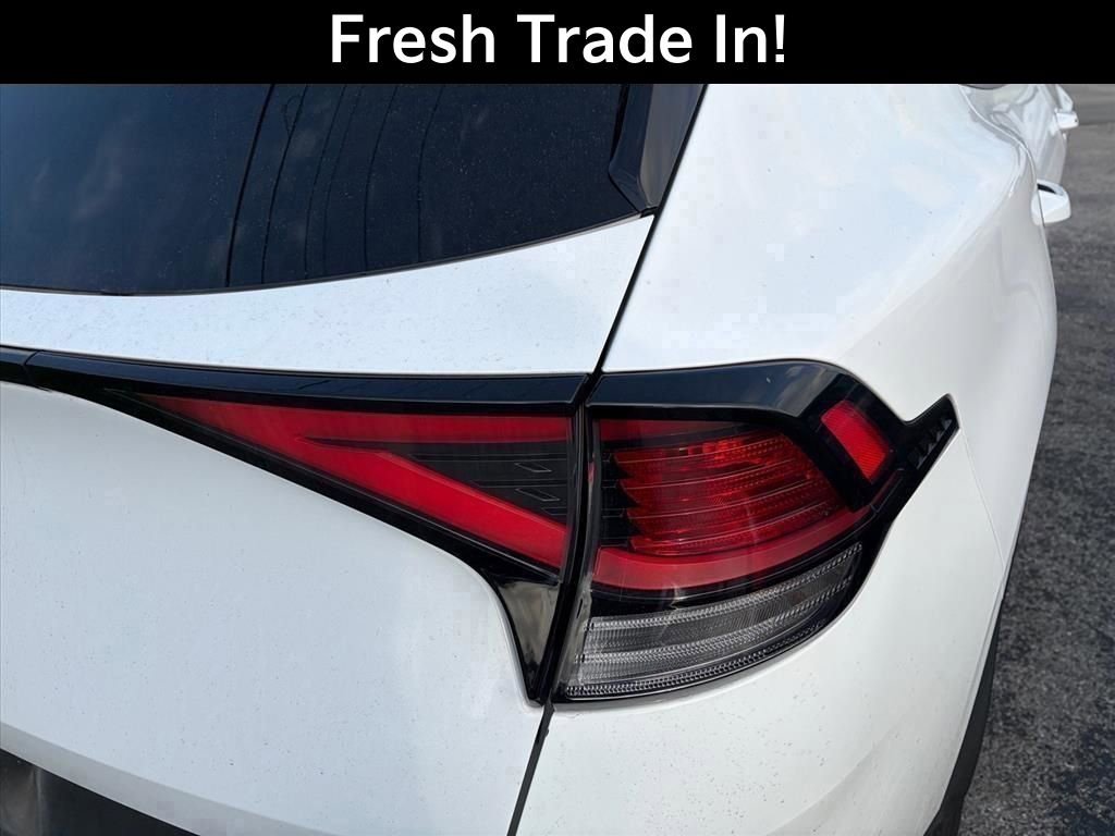 Certified 2024 Kia Sportage EX image 10