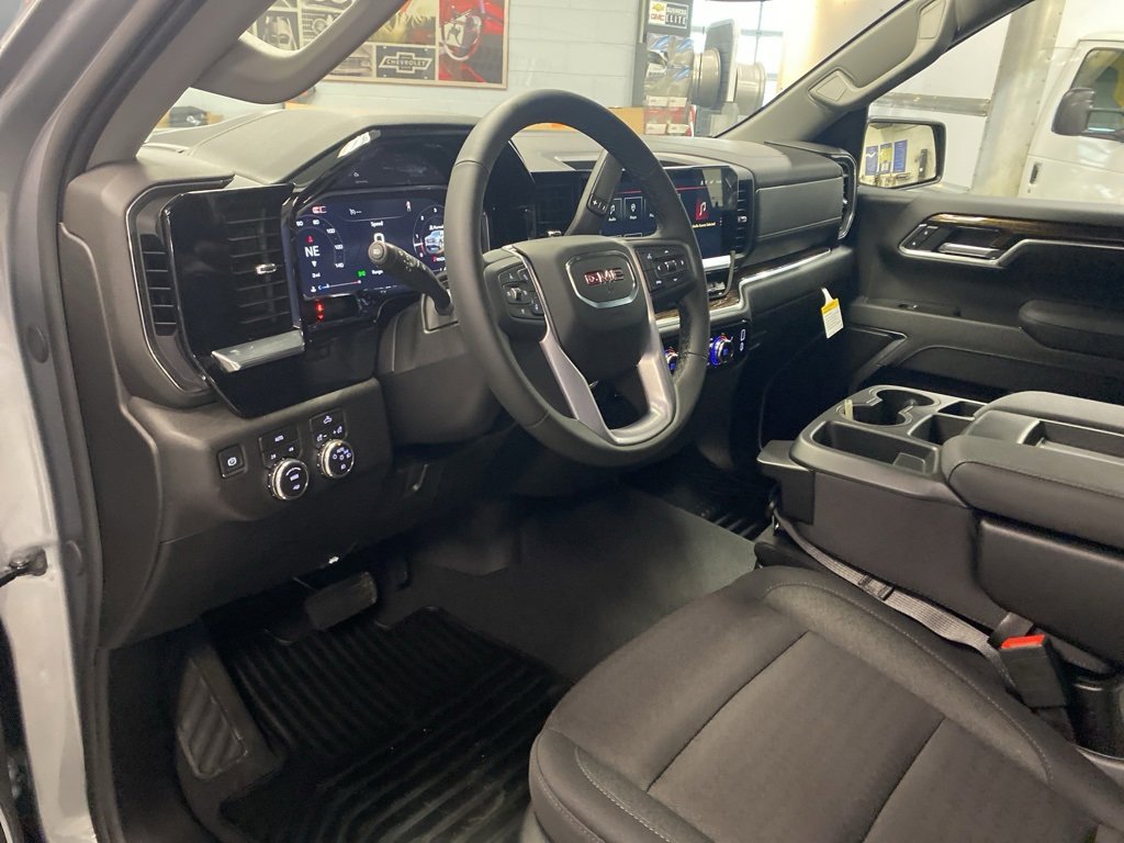 New 2026 GMC Sierra 1500 Elevation image 11