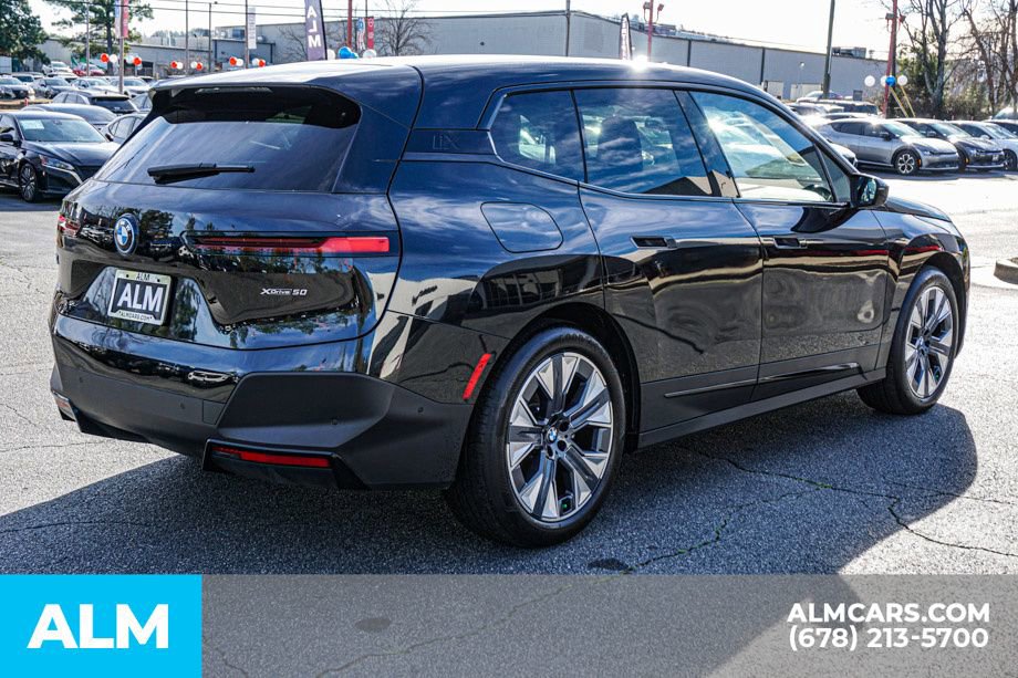 Used 2022 BMW iX xDrive50 w/ Convenience Package image 5