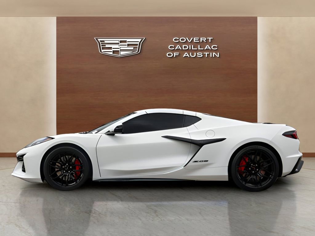 Used 2025 Chevrolet Corvette Z06 RWD image 2