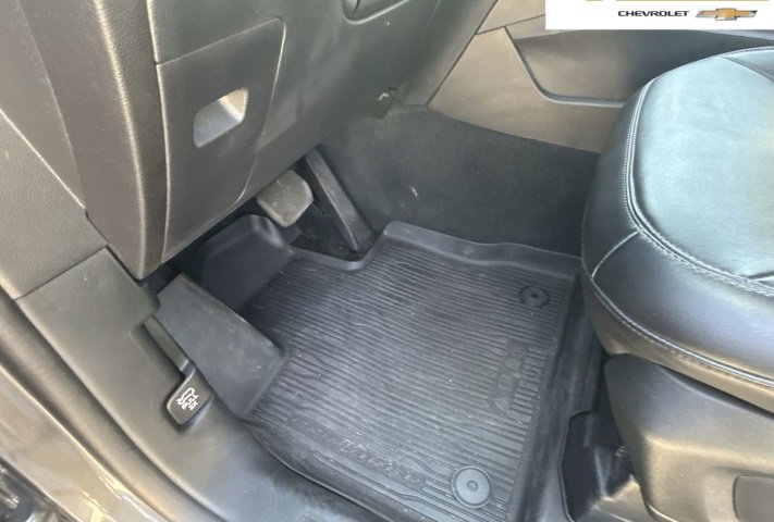 Used 2023 Ford Explorer XLT w/ Equipment Group 202A image 8