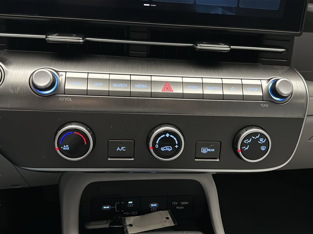 Certified 2025 Hyundai Kona SE image 25