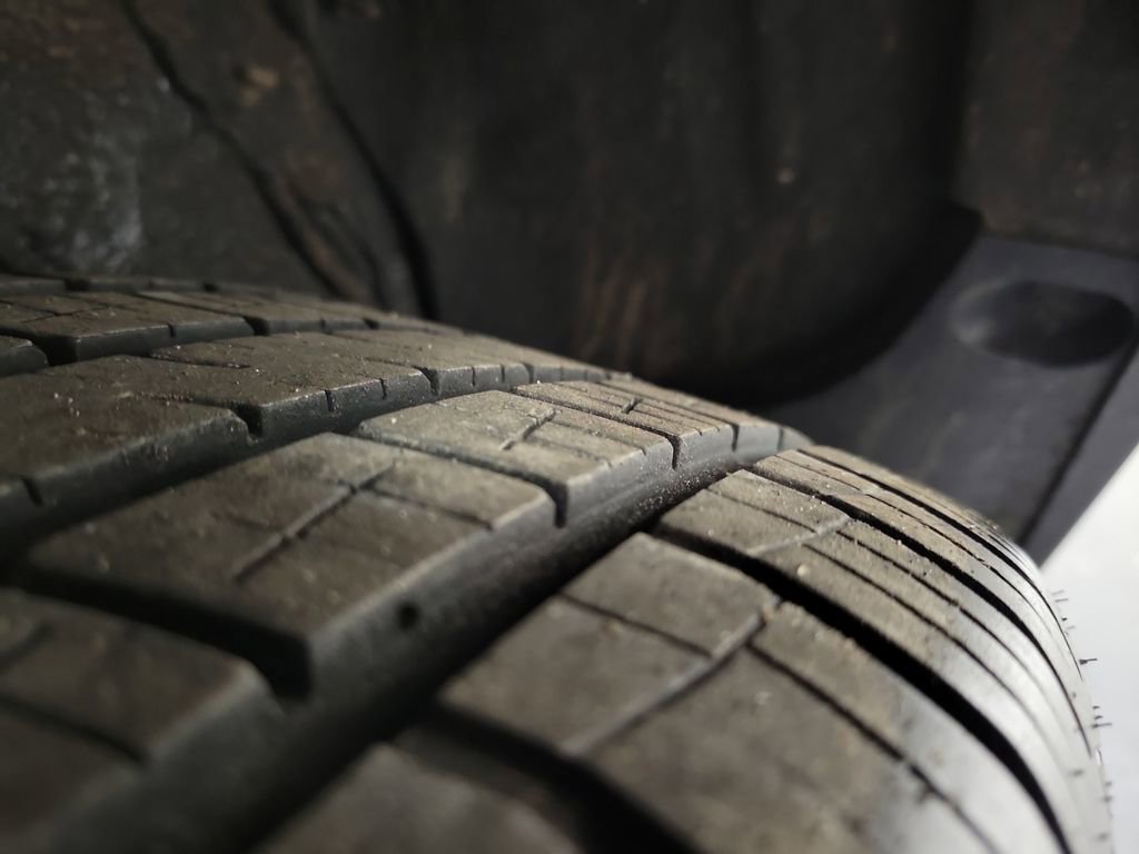 Used 2018 Toyota RAV4 SE w/ Power Extra Value Package image 11