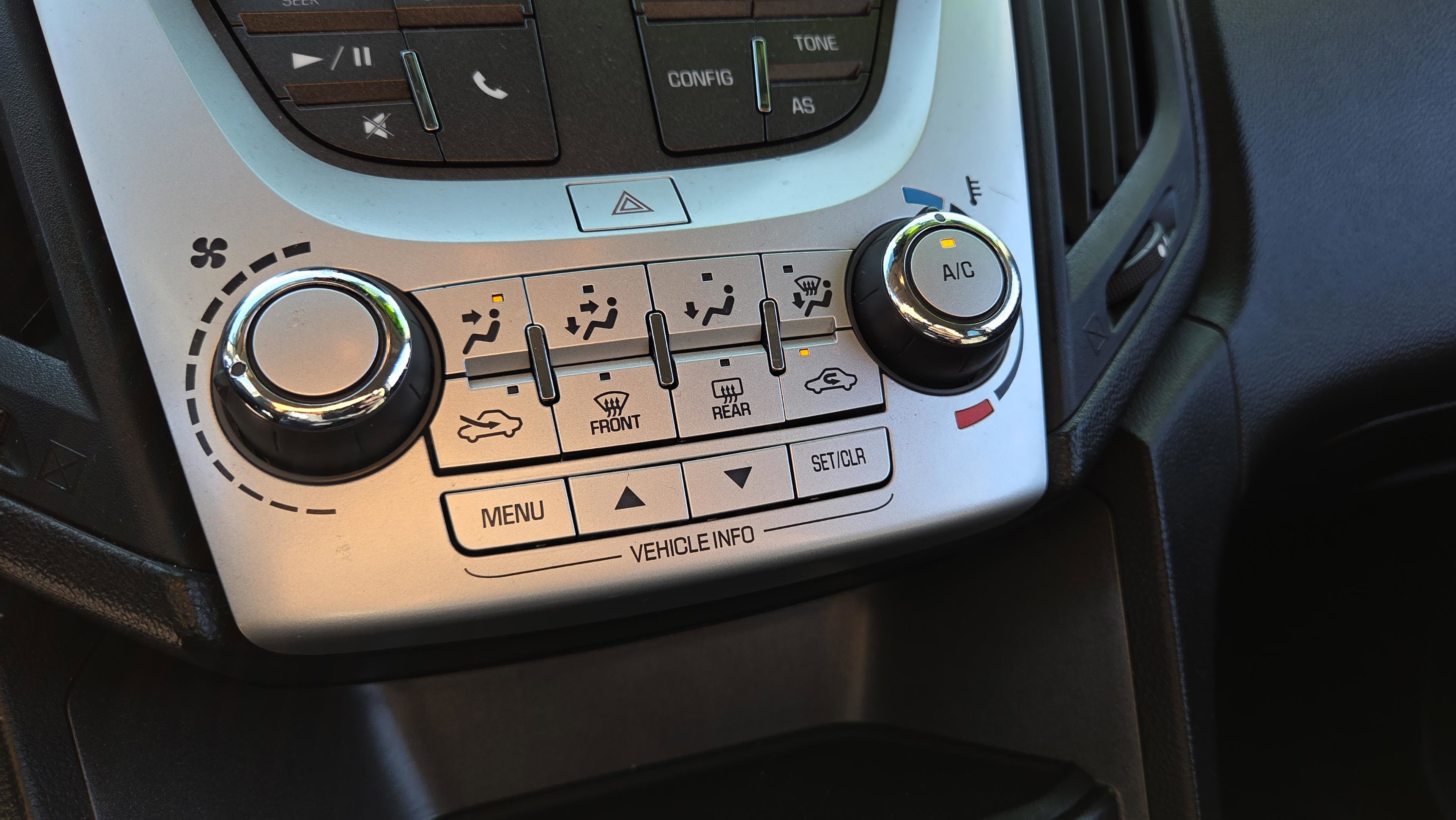 Used 2017 Chevrolet Equinox LS image 34