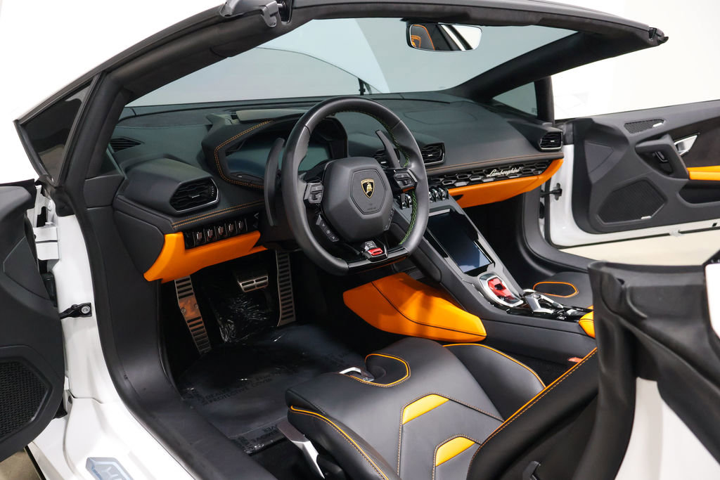 Used 2024 Lamborghini Huracan EVO image 52