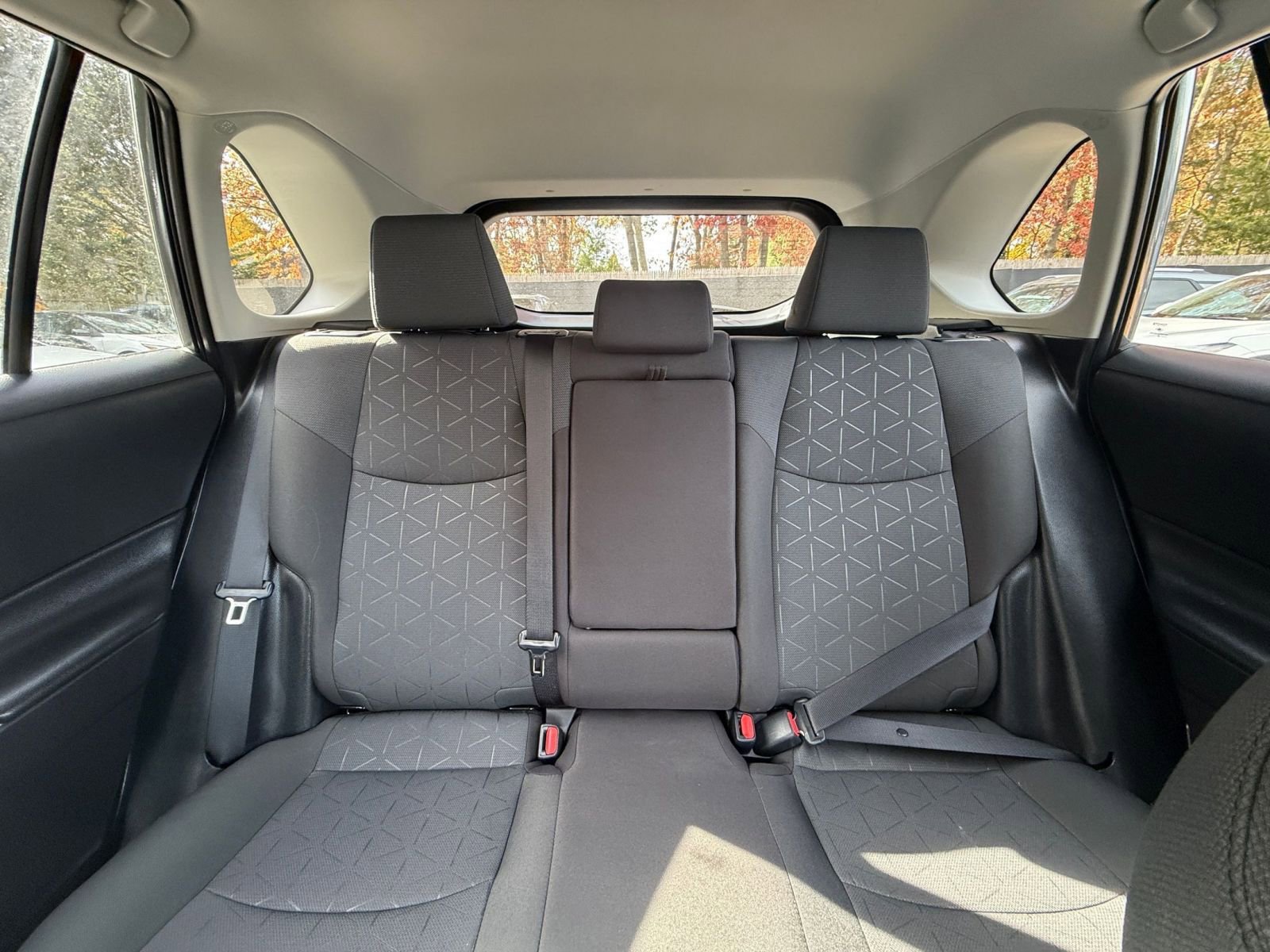 Used 2025 Toyota RAV4 XLE image 38