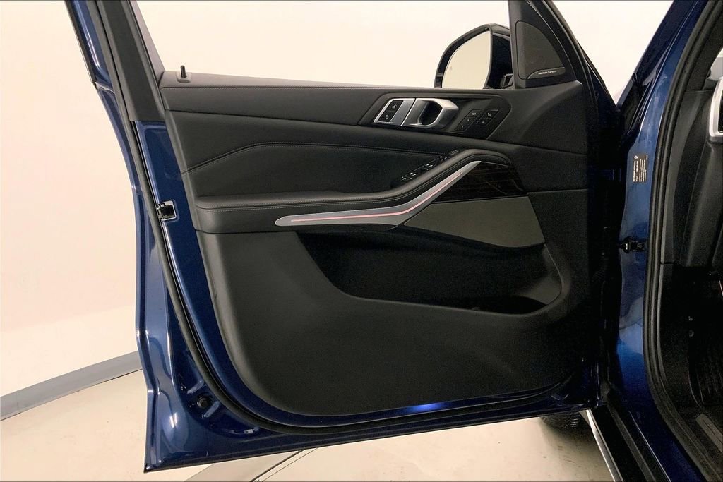 Used 2023 BMW X5 xDrive40i image 24
