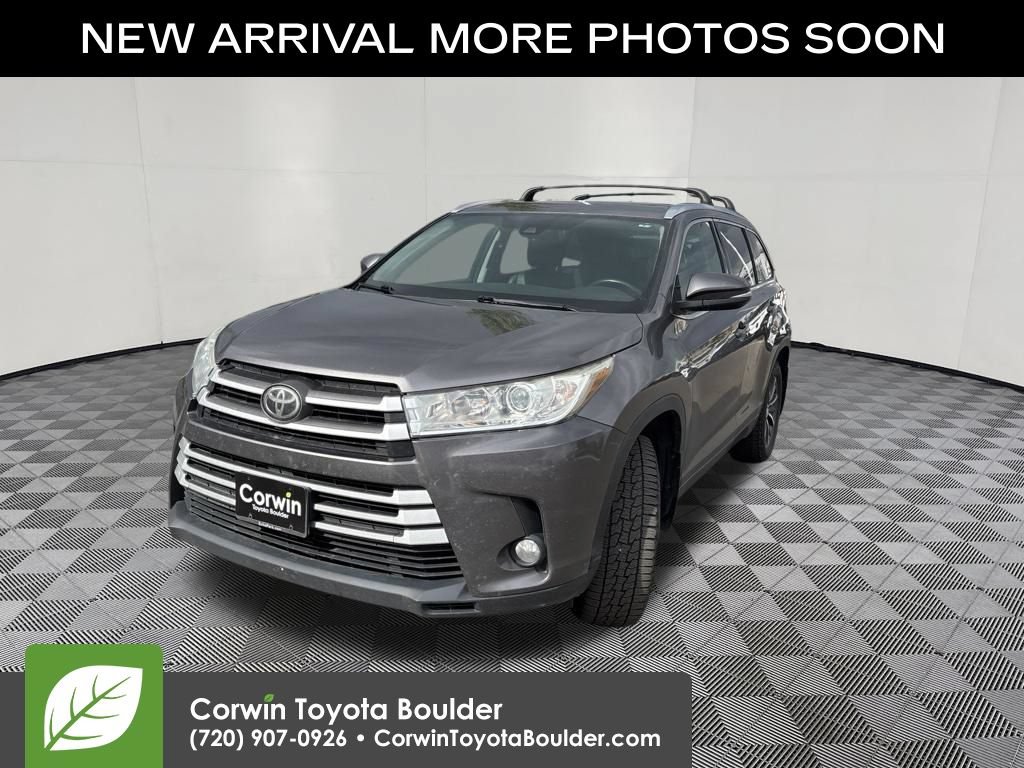 Used 2017 Toyota Highlander XLE w/ Carpet Mat Package