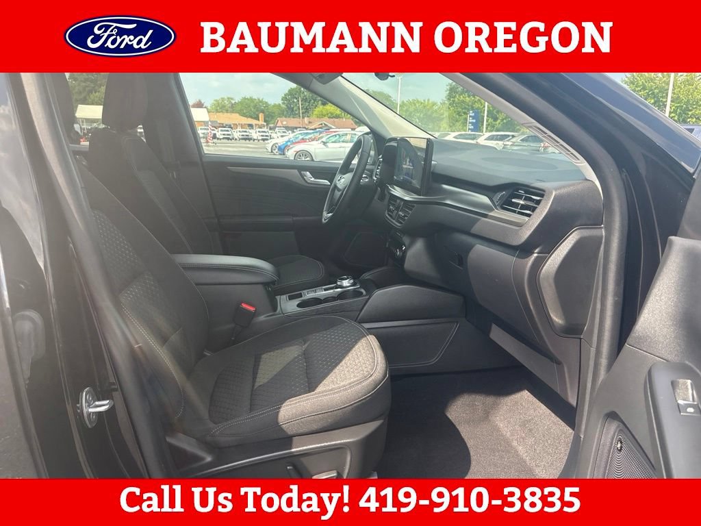 Used 2023 Ford Escape Active w/ Tech Pack #2 AWD/4WD image 11
